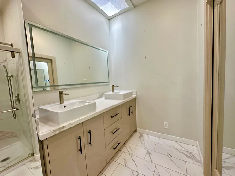 121 Sweeney Ct — Photo 9