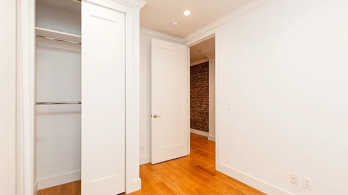 Rented by Nooklyn NYC LLC | media 30