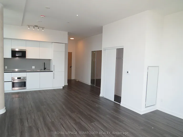 35 Parliament St #3304 — Photo 8
