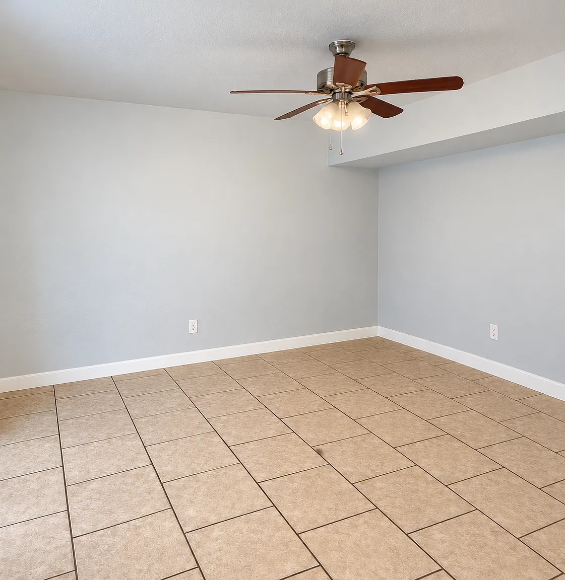 4351 NE 18th Ave — Photo 3