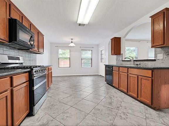 5th image of 2118 Cactus Bloom Ln