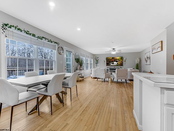 4th image of 701 Park Side Ln