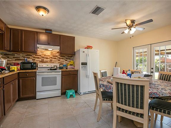 4th image of 26590 Nottingham Ln
