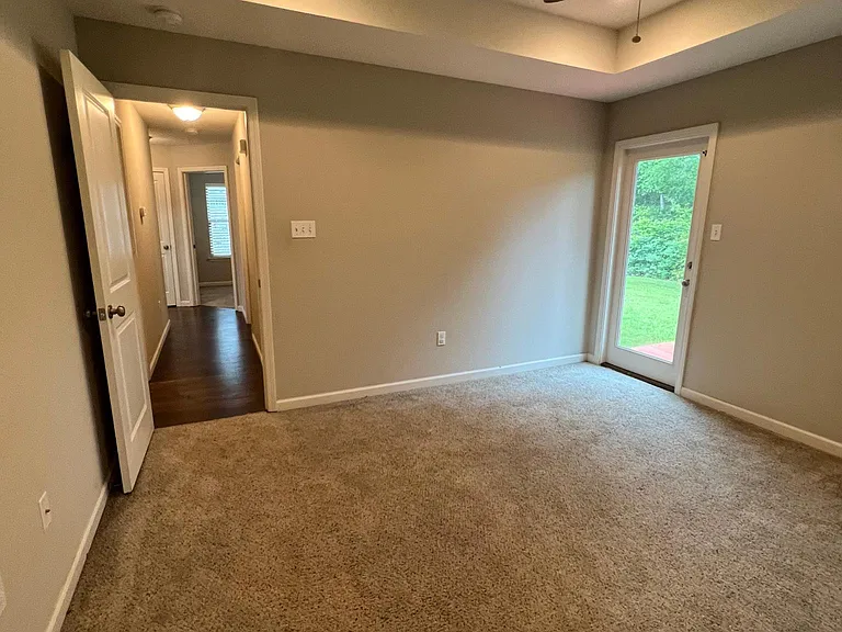 13712 Fox Hill Dr — Photo 48