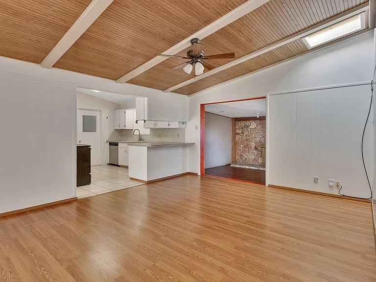 3524 W Shandon Ave — Photo 5