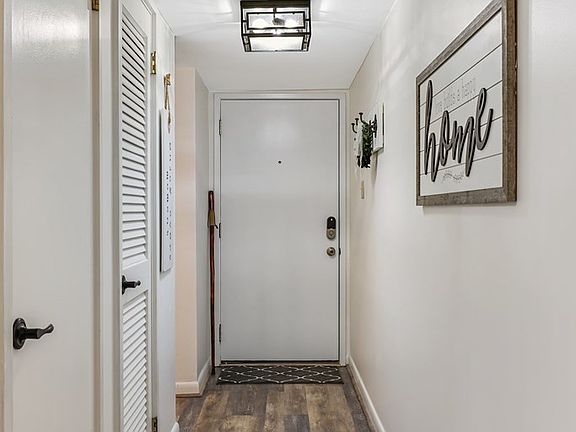 4th image of 1081913 Cove Rd