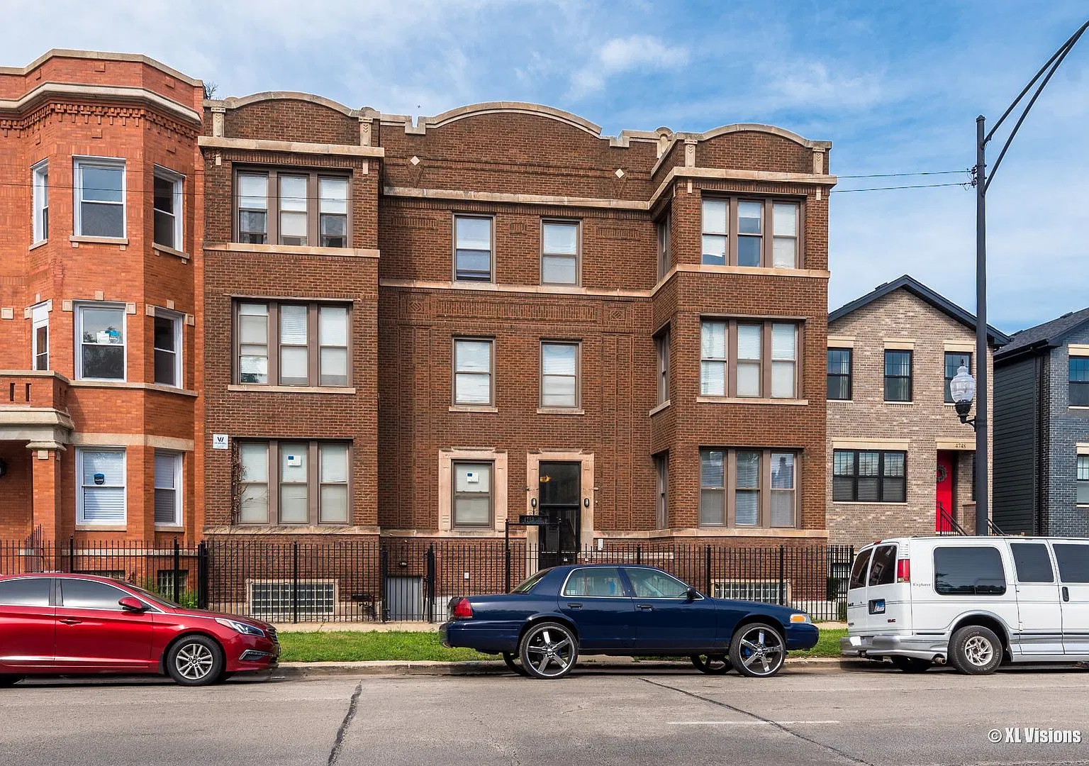 2 bed, $1,600 — Photo 1