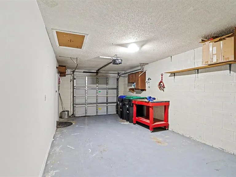 10157 Bluff Ct — Photo 22