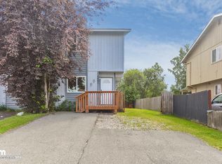 7661 Virda Lee Cir, Anchorage, AK 99507