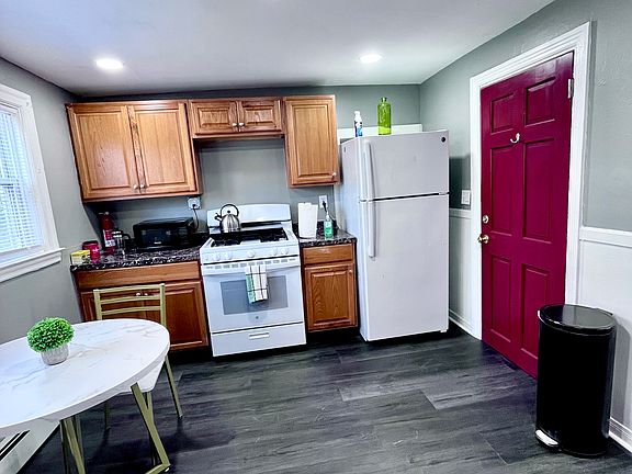 5th image of 712 Main St Floor 3