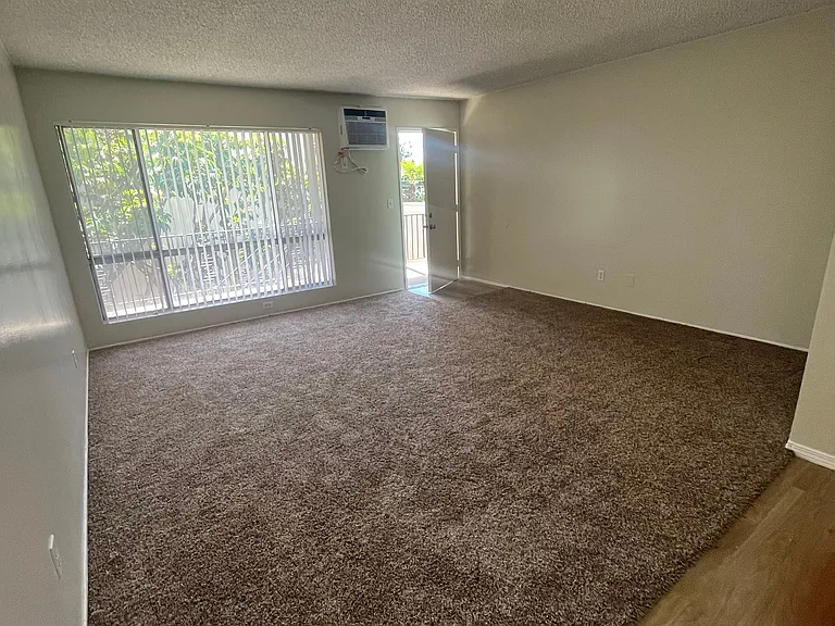 VILLA SANTA FE APARTMENTS — Photo 21