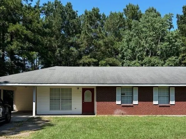 11 Kim Ln, Hattiesburg, MS 39401