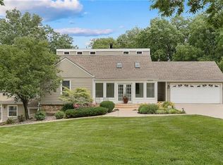 6045 Slater St, Merriam, KS 66202