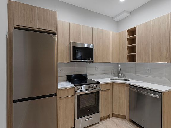 2nd image of 1456-1460 W Fargo Ave #1456-G1