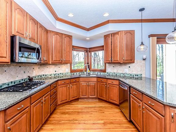5th image of 7171 Hawksbeard Dr