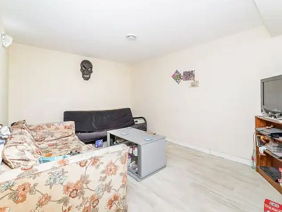 4th image of 3918 50th St #1A