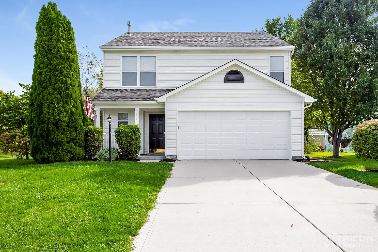 453 Woodstream Dr photo 1