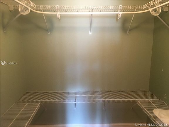 5th image of 2625 Collins Ave APT 420