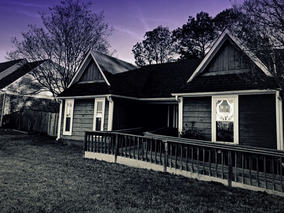 2nd image of 3472 Christy Ln