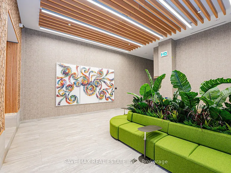 2485 Eglinton Ave W #402 — Photo 43