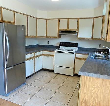 3rd image of 3321 Netherwood Dr
