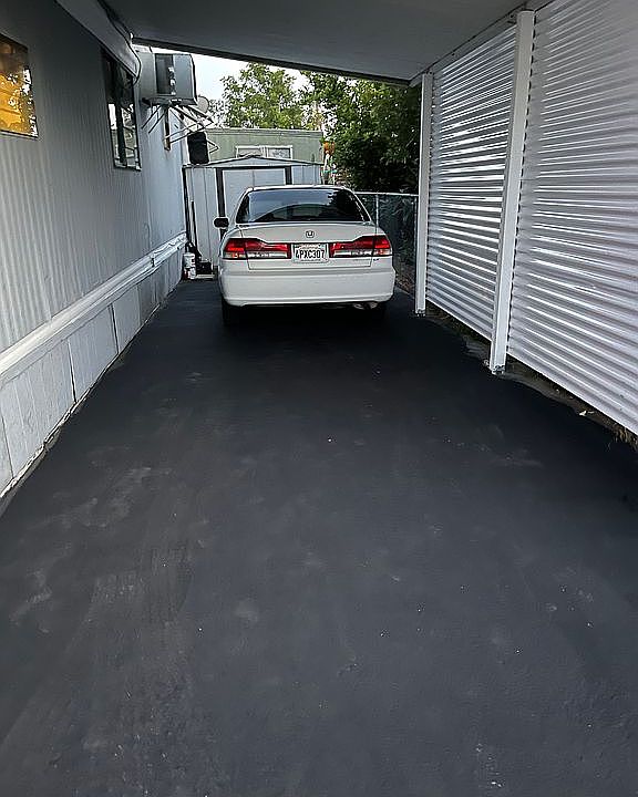 1st image of 310 E Philadelphia St Space 4