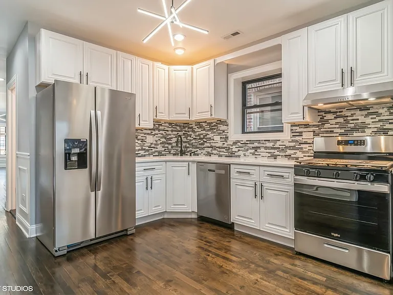 3332 N Hamlin Ave #1 — Photo 6