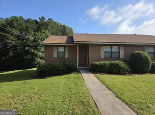 8457 Pineland Dr, Jonesboro, GA 30238