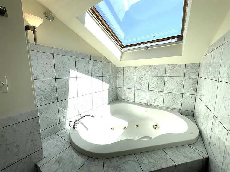 11 Brighton St #3 — Photo 8