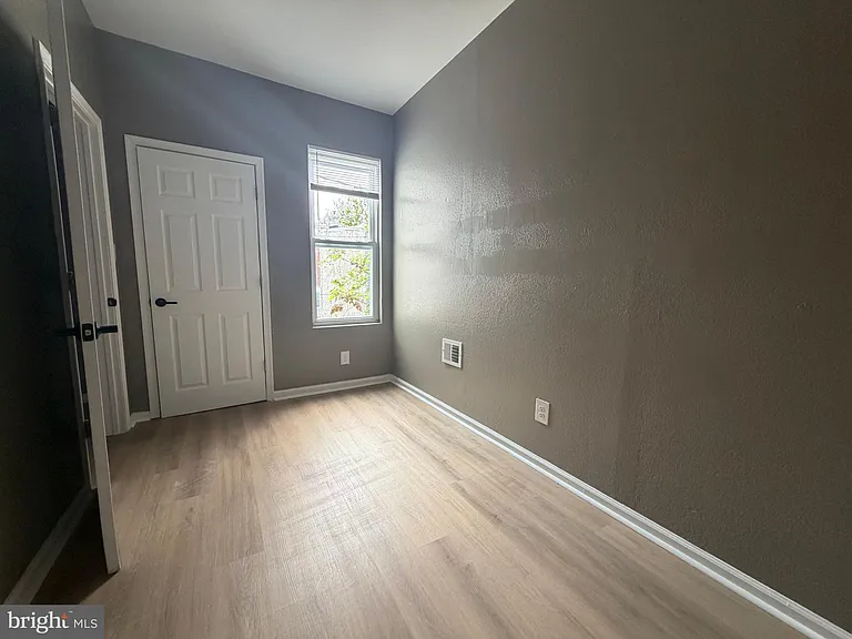 2262 N Cleveland St — Photo 8
