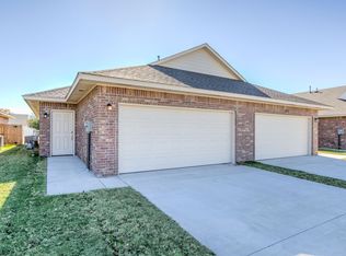 126 Ashley Dr, Edmond, OK 73003