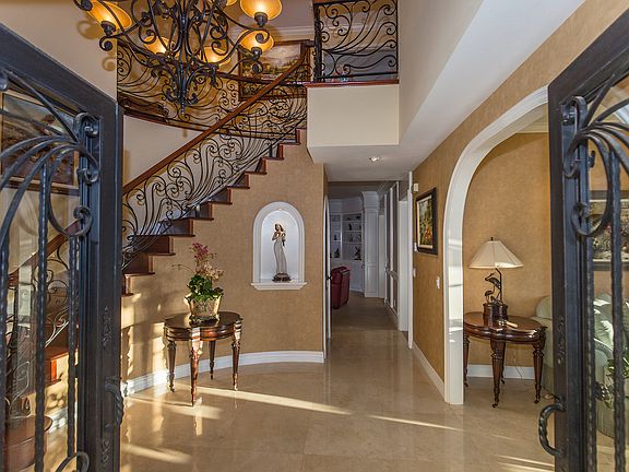4th image of 4910 Rock Castle Ct
