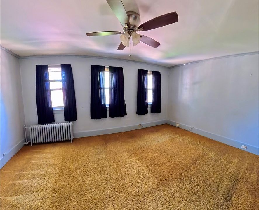 10th image of 8 Fullerton Ave
