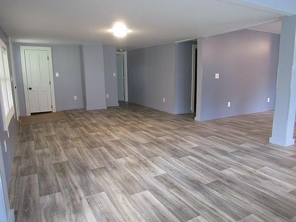 5th image of 112 Saddle Crk