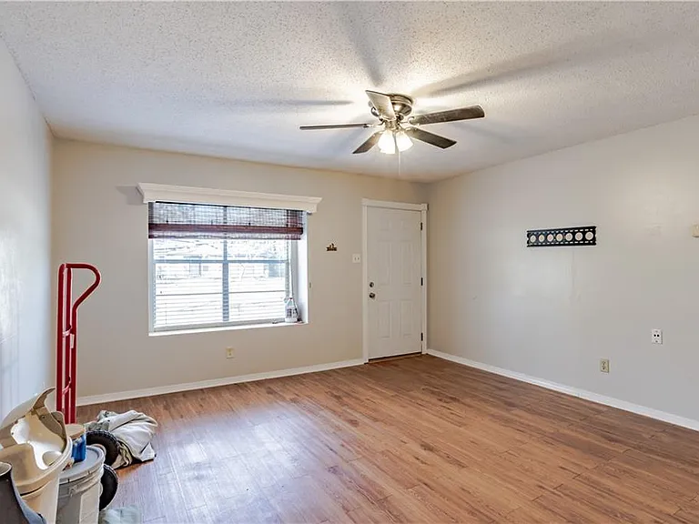6075 Quail Run S — Photo 3