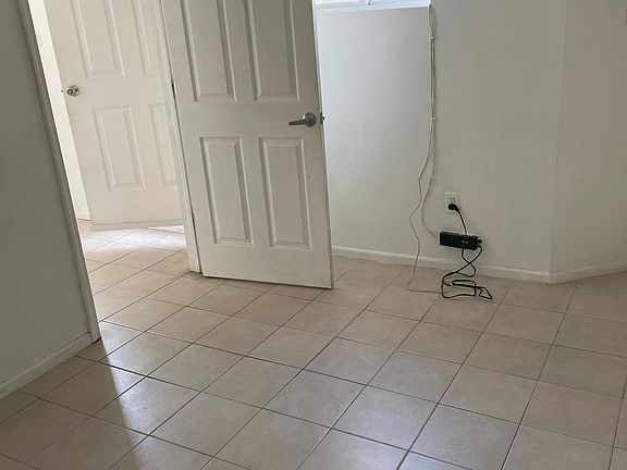 3rd image of 282 Candon Ave