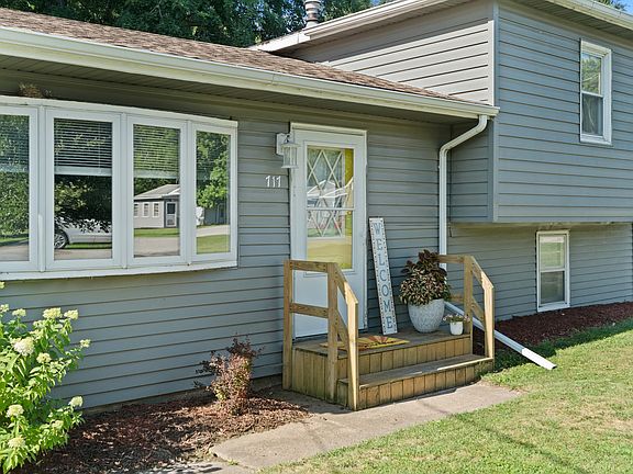 4th image of 717 Phillips St