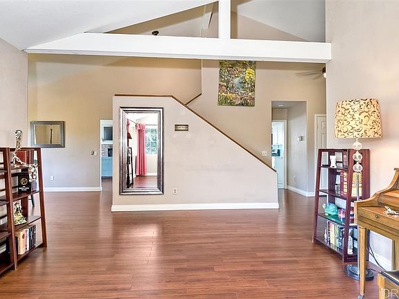 3rd image of 1265 Girard Ct