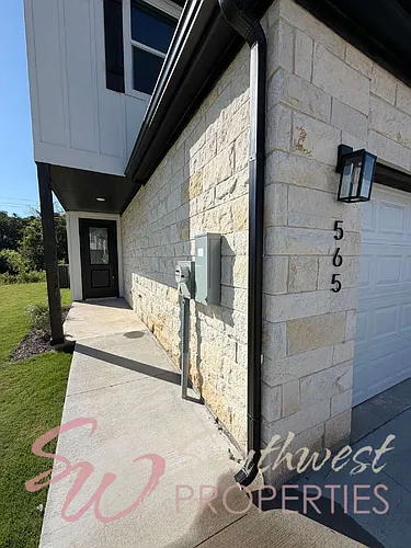 565 Galt Dr Photo 1