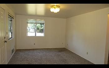 3rd image of 19904 Linden Ave N