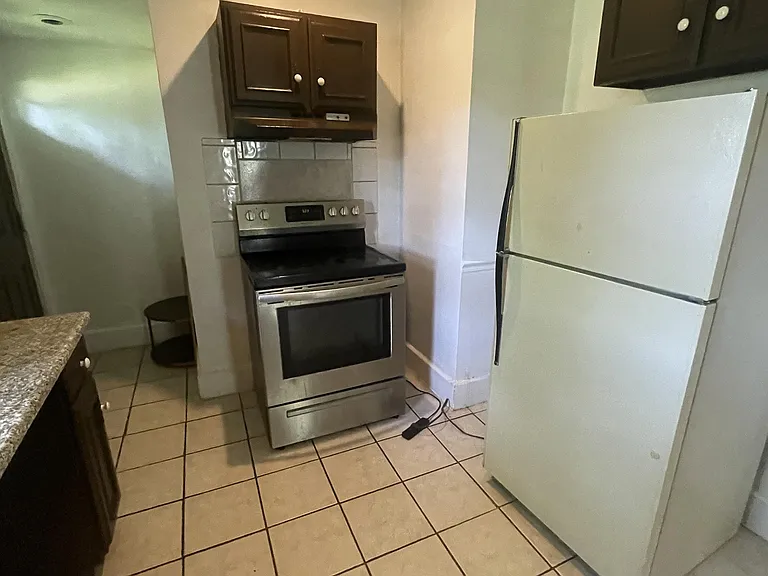 2227 Cordova Ave #2227 — Photo 7