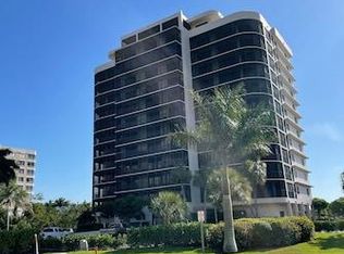 11030 Gulf Shore Dr APT 902, Naples, FL 34108
