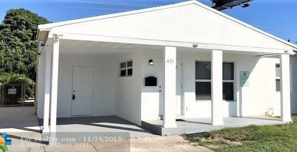 1st image of 421 E Commercial Blvd