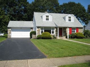 421 Norfolk Rd, Flourtown, PA 19031