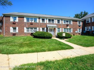 62 Stonehurst Blvd APT B, Freehold, NJ 07728