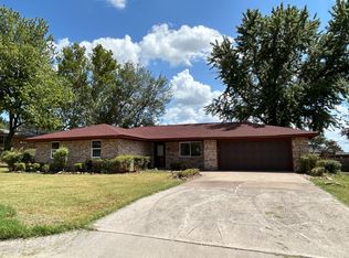 404 Brookhollow St, Decatur, TX 76234