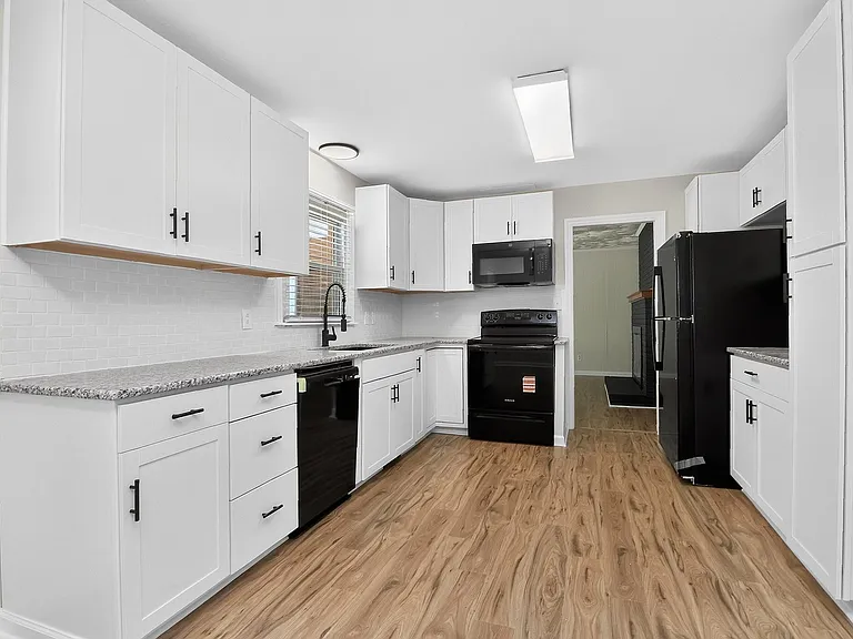 6901 Ridge Lane Rd — Photo 5