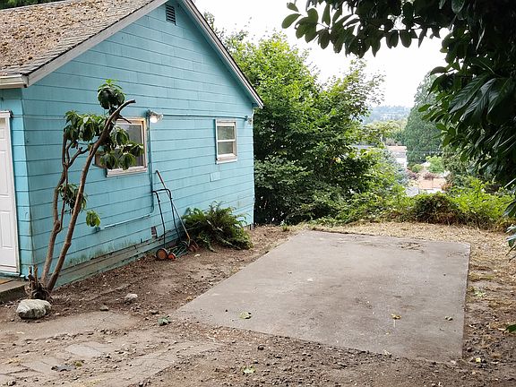 2nd image of 1544 N Wycoff Ave