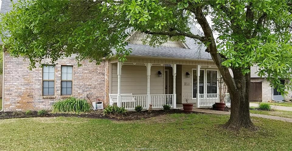 1st image of 9224 Shadowcrest Dr