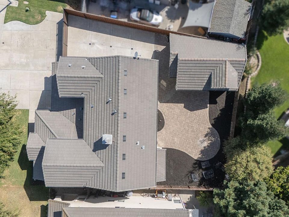 1st image of 864 Heartland Dr